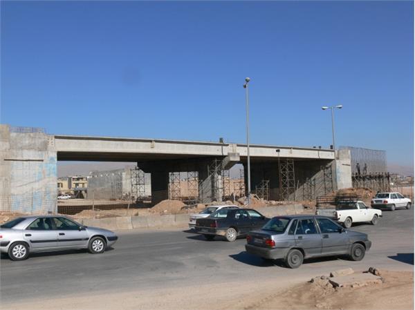 تقاطع غیر همسطح وحدت _ عدالت