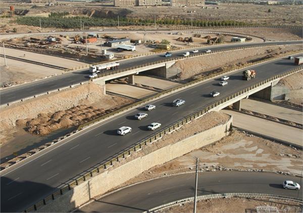 تقاطع غیر همسطح وحدت _ عدالت