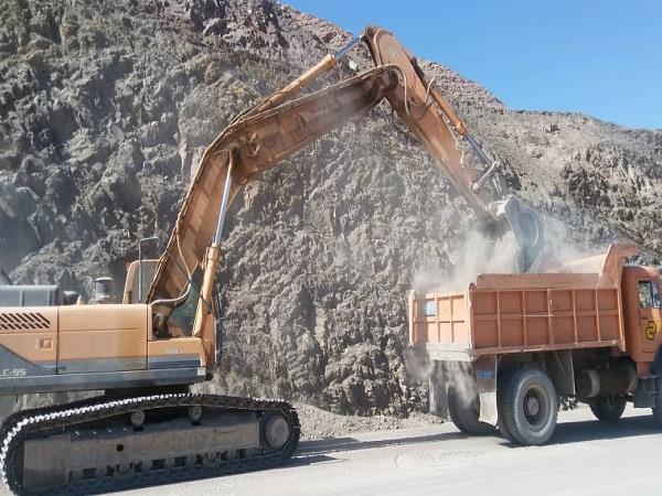 محور بهاباد - نایبند - یزد